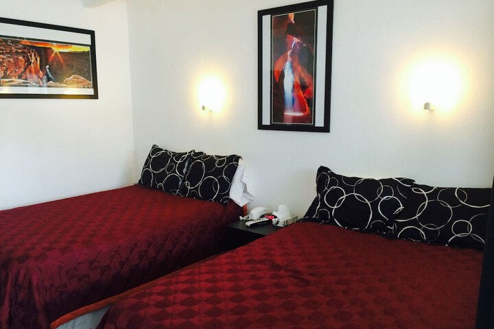 Room 24 of 37
