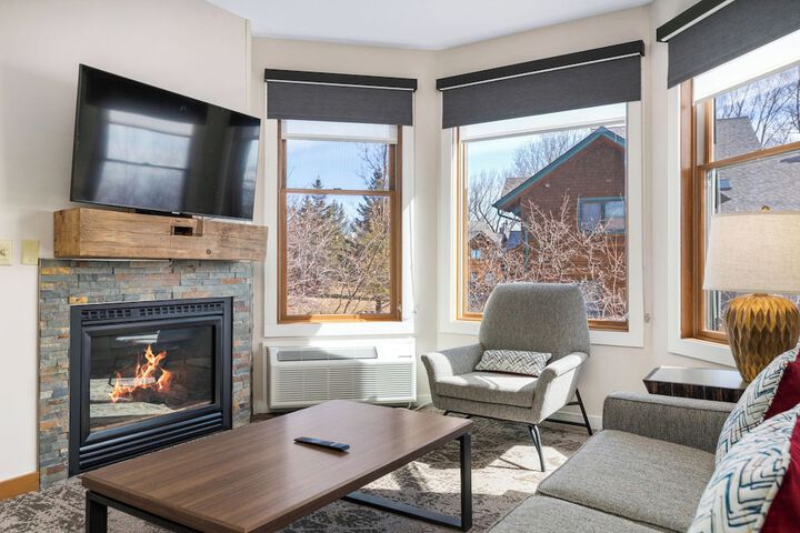 Grand Superior Lodge