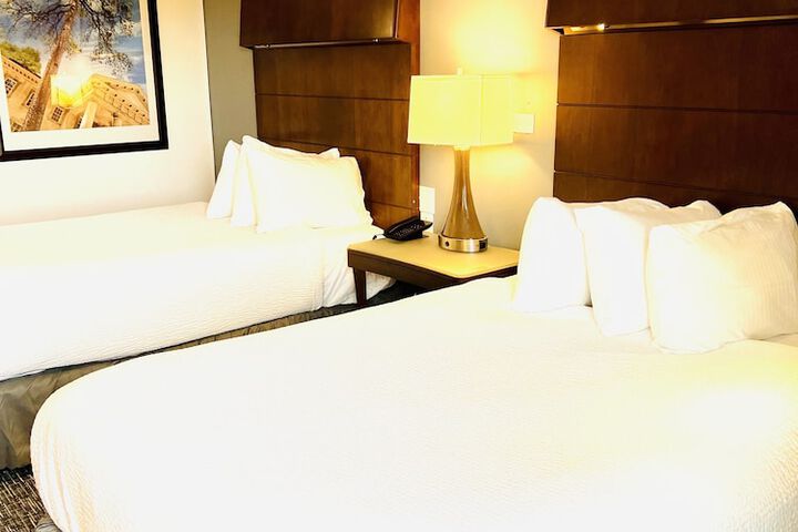Room 41 of 68