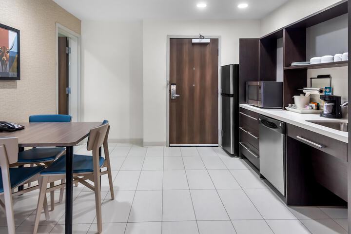 Home2 Suites by Hilton Dallas Grand Prairie