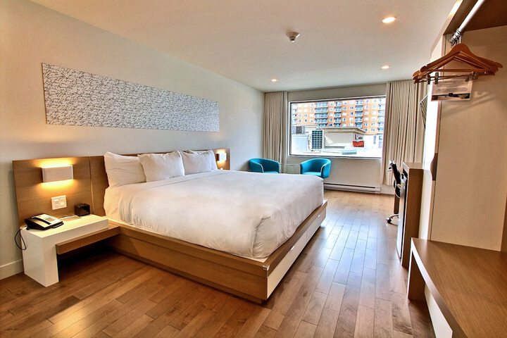 Room 26 of 112