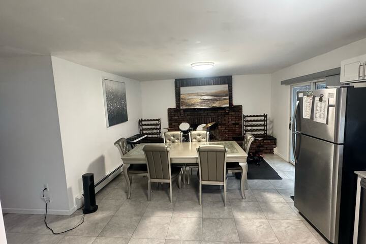 Spacious 3BR Family Home Near Everything