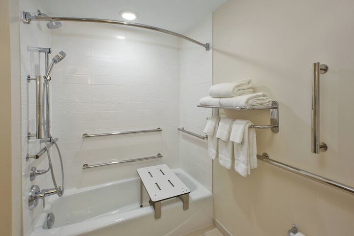 Room 14 of 22