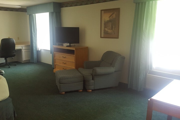Room 35 of 63