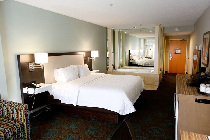 Hampton Inn & Suites Chincoteague Waterfront