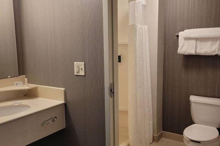 Courtyard by Marriott Erie