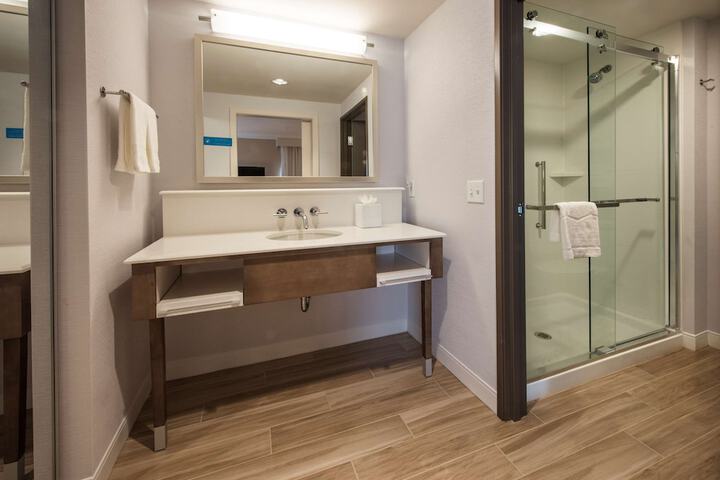 Hampton Inn & Suites Seattle / Redmond