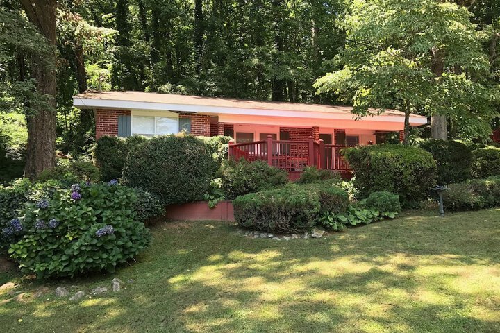 Mountain Aire Cottages Inn & Glamping