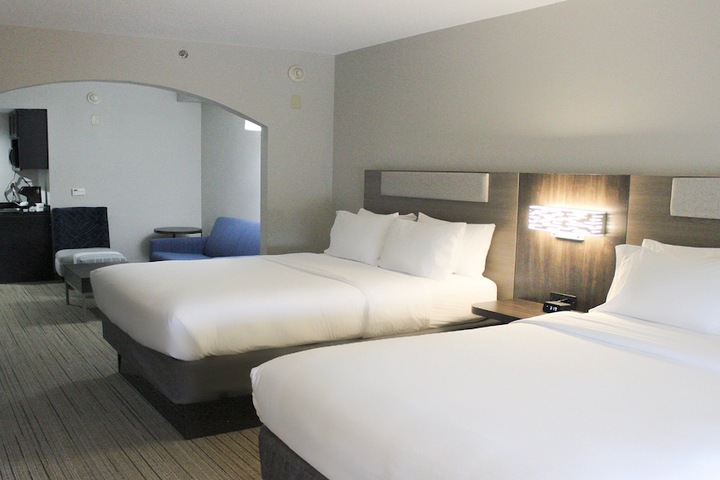 Holiday Inn Express & Suites Hope Mills-Fayetteville Arpt by IHG