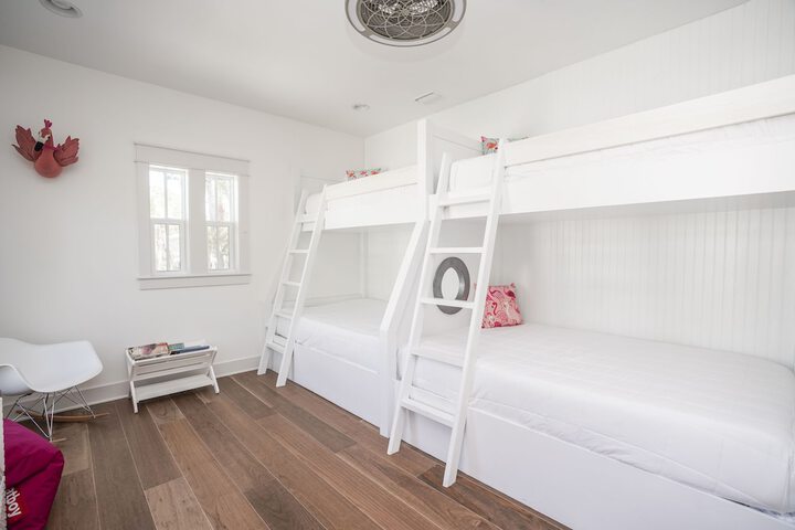 Room 203 of 291