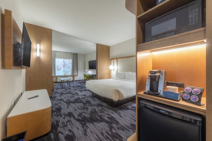 Room 16 of 25