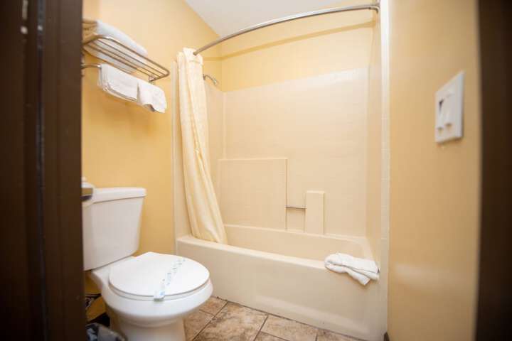 Casa Bella Inn - Huntington Park