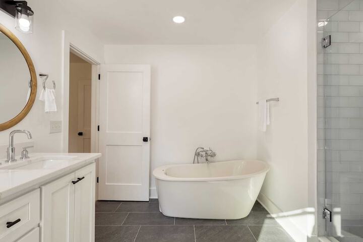 Lumie by Avantstay 5BR Ranch w / Firepit + Patio