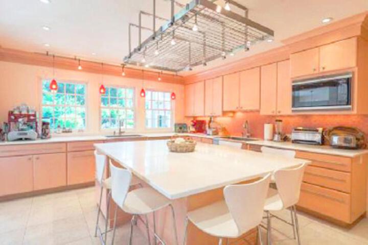 Villa Victoria - Cozy Hamptons Villa