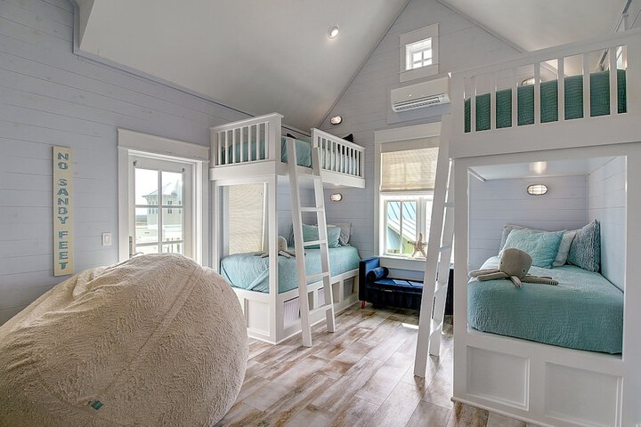 Room 12 of 52