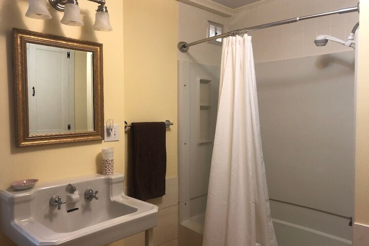 Room 18 of 52