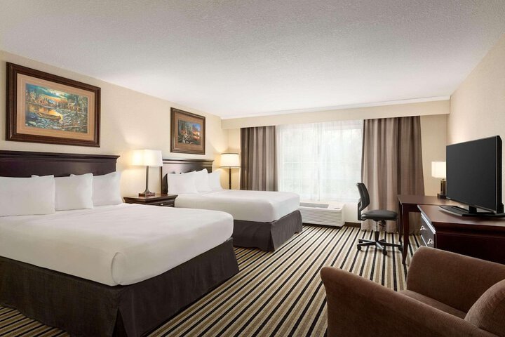 Country Inn & Suites by Radisson Little Falls, Mn