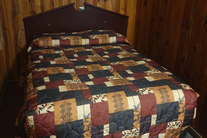 Room 5 of 8