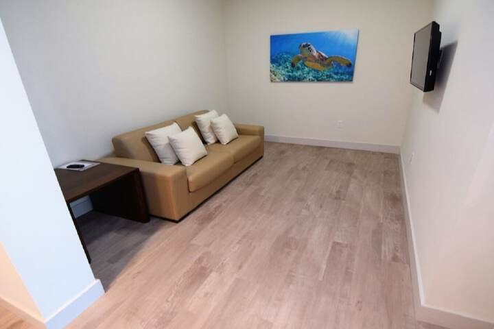 Room 11 of 24