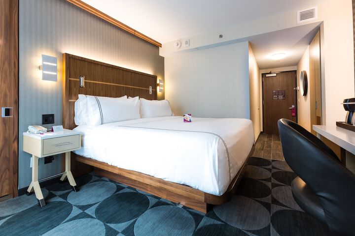 Room 43 of 102
