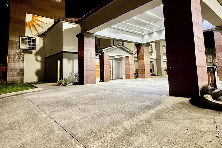 La Quinta Inn & Suites by Wyndham Morgan City