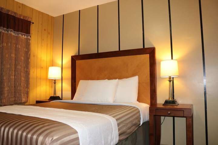 Room 16 of 27