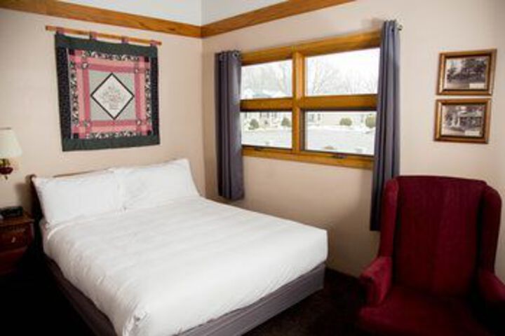 Lark Inn