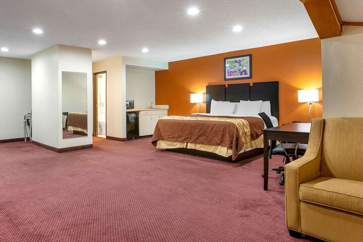 Room 43 of 67