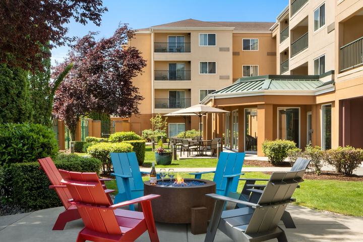 Courtyard by Marriott North Seattle / Lynnwood