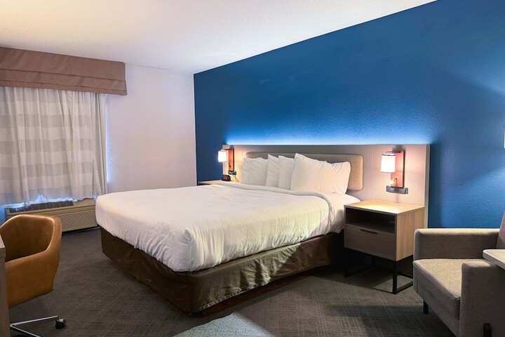 Comfort Inn & Suites Sheboygan I-43