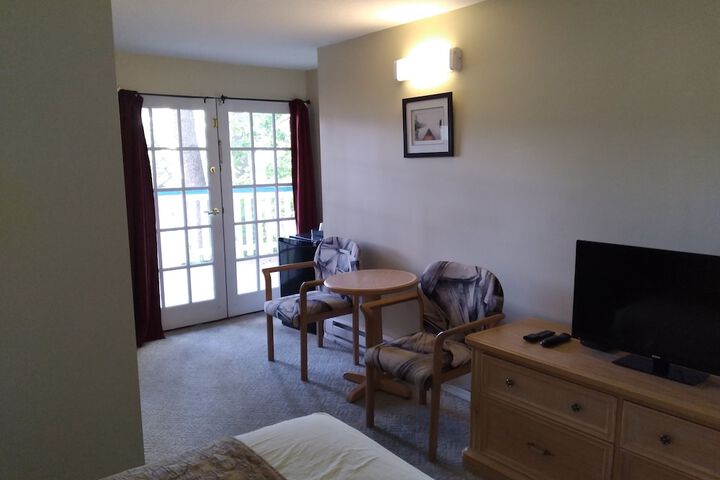 Apple Tree Inn
