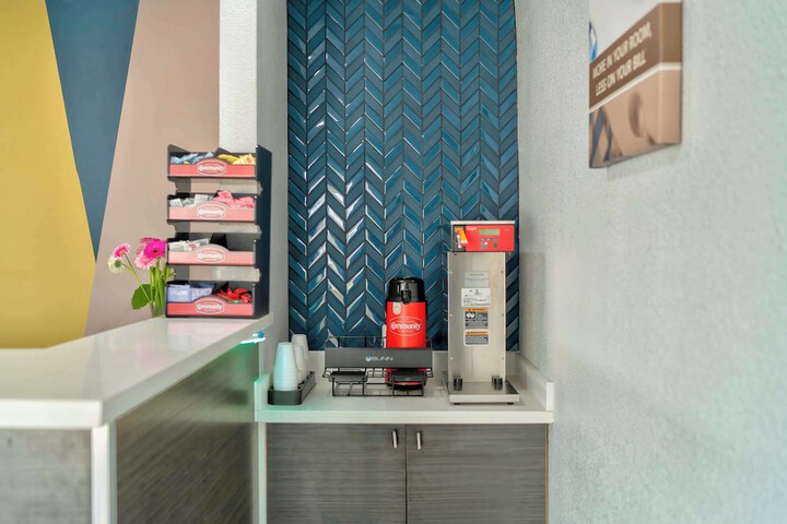 Studio 6 Suites Albany OR