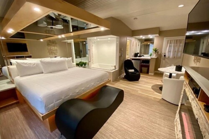 Room 20 of 63