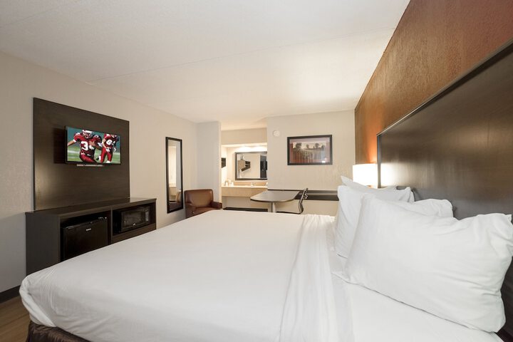 Room 11 of 27