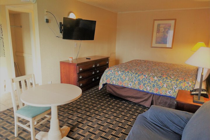 Room 72 of 126