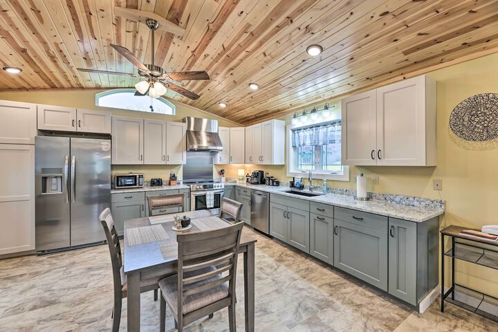 Modern Marlinton Home w / Hot Tub & Mtn Views!