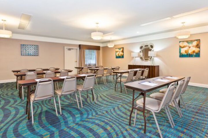 Room 35 of 124