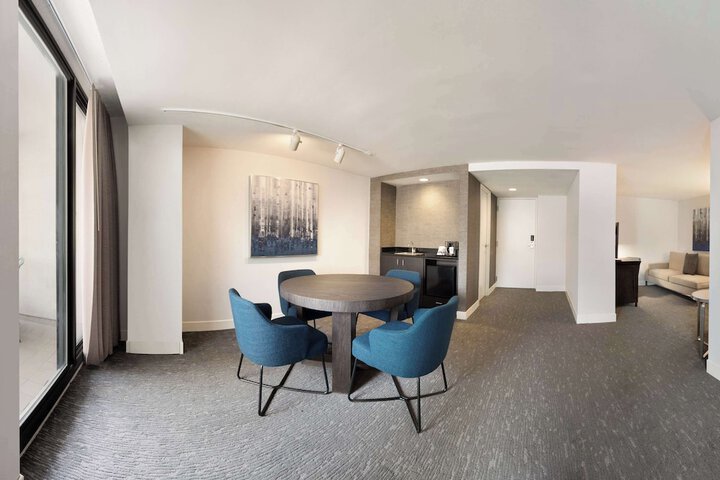 Room 33 of 53