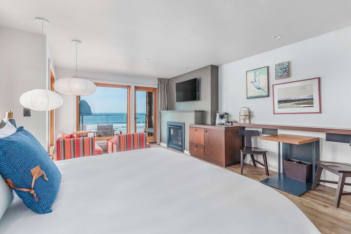 Headlands Coastal Lodge & Spa