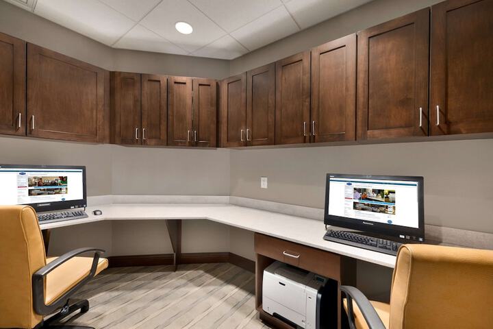Business Center 65 of 65