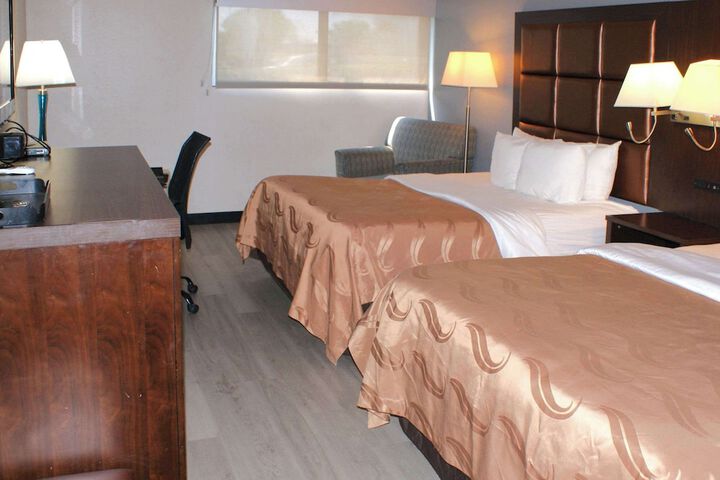 Room 32 of 45