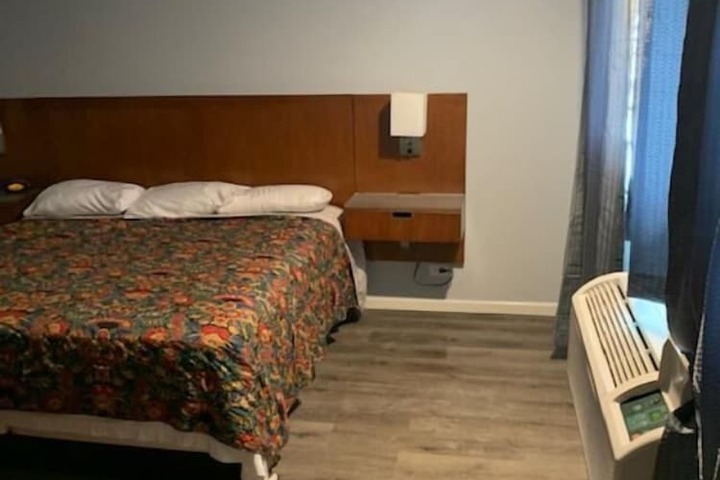 Room 19 of 36