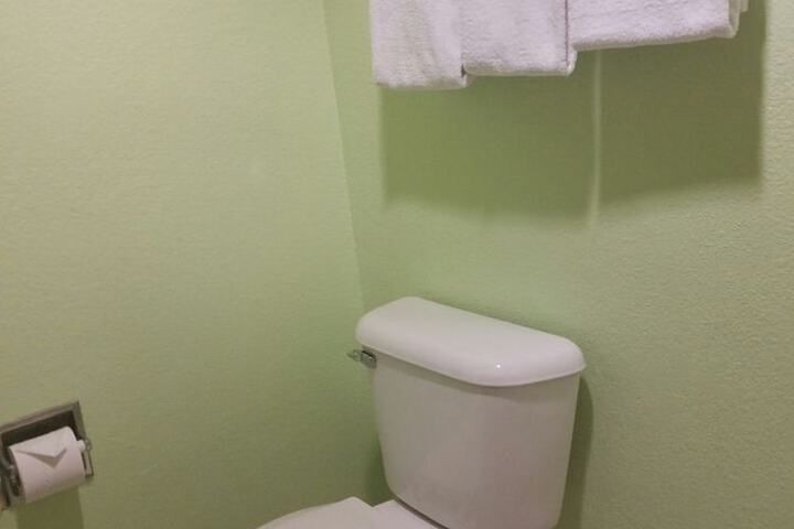 Room 12 of 24