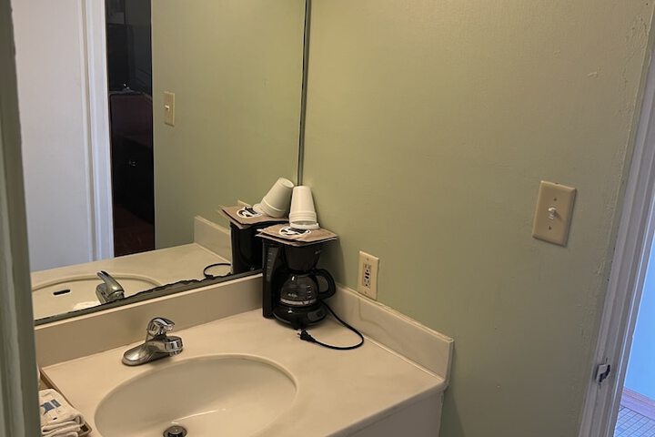 Room 13 of 17