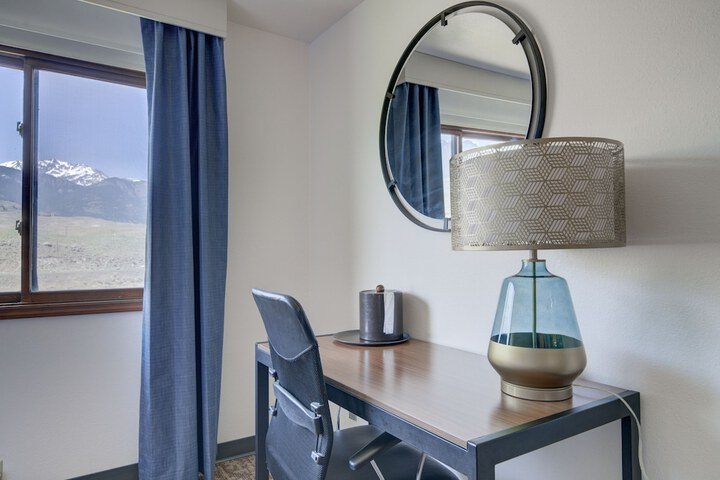 Room 52 of 113