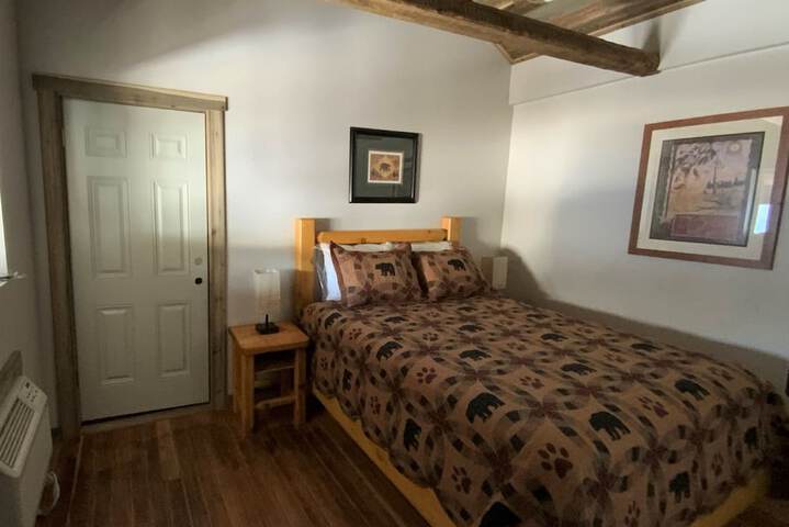 Island Park Lodge