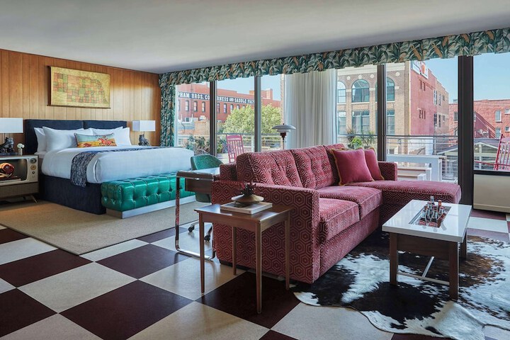 Room 20 of 76