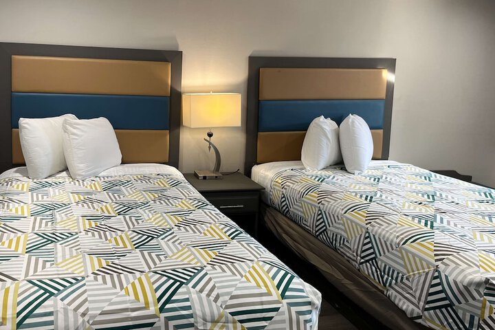 Room 16 of 16