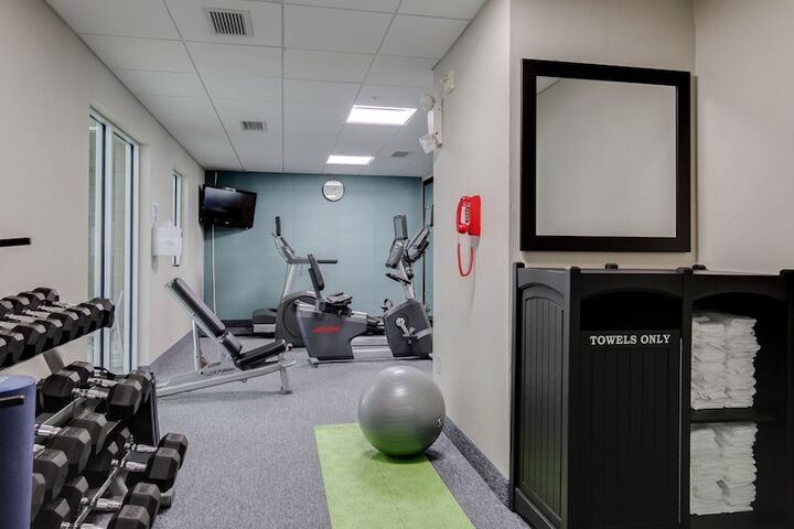 Holiday Inn Express Hotel & Suites St. Cloud by IHG