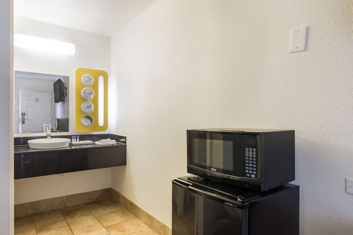 Room 15 of 31